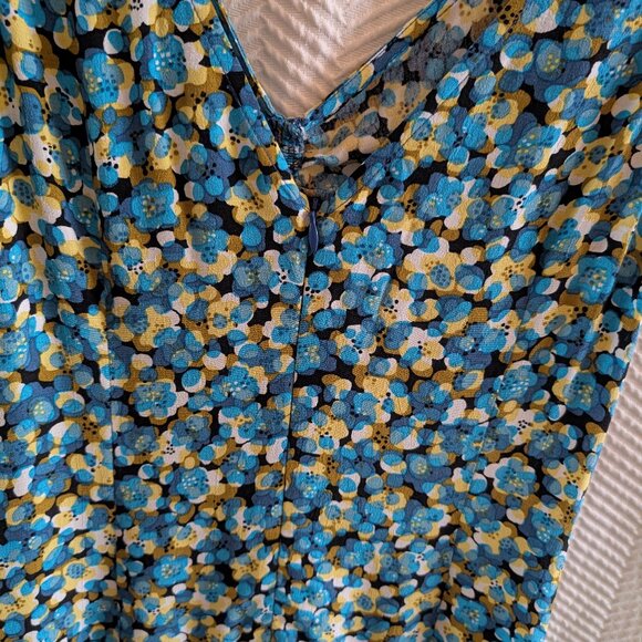 Esprit Midi Dress Abstract Floral Print Ruched front, Front Slit Size 6 NWT - Picture 12 of 15